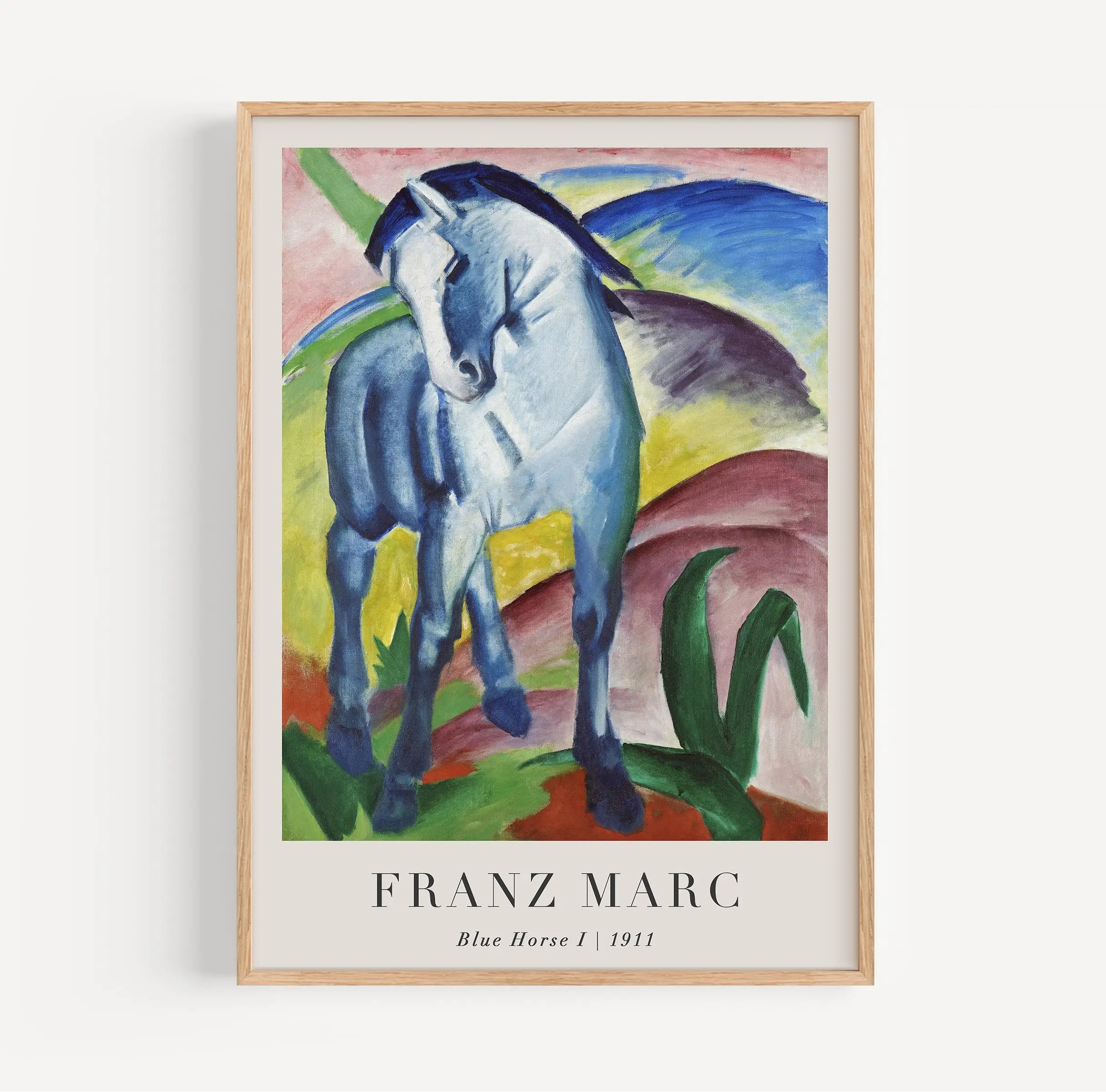 Geëtaleerde Franz Marc schilderij Blauwe Paard 1 poster op een muur