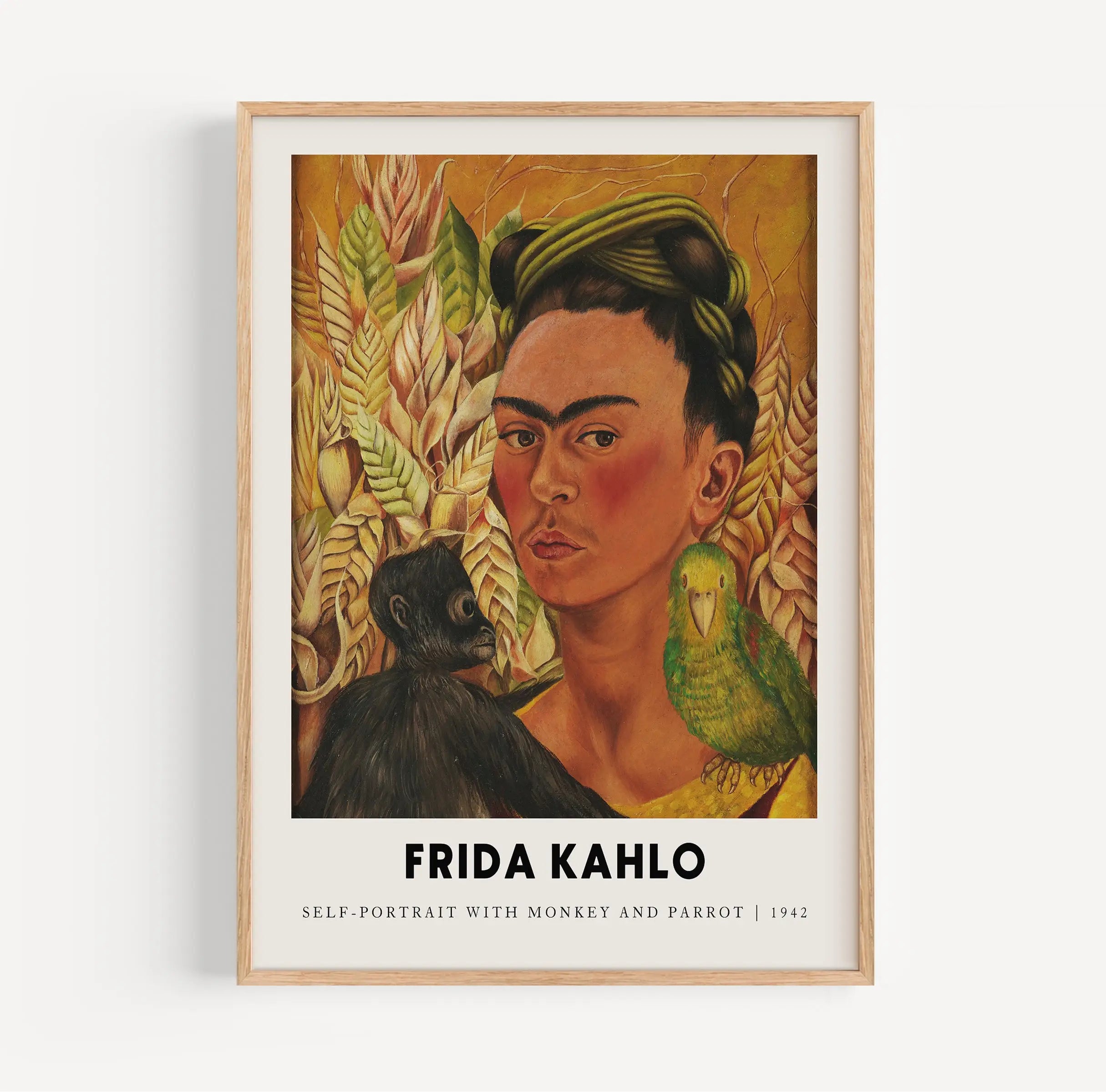 Gemonteerde Frida Kahlo zelfportret poster in product Frida Kahlo Poster Aap en Papegaai