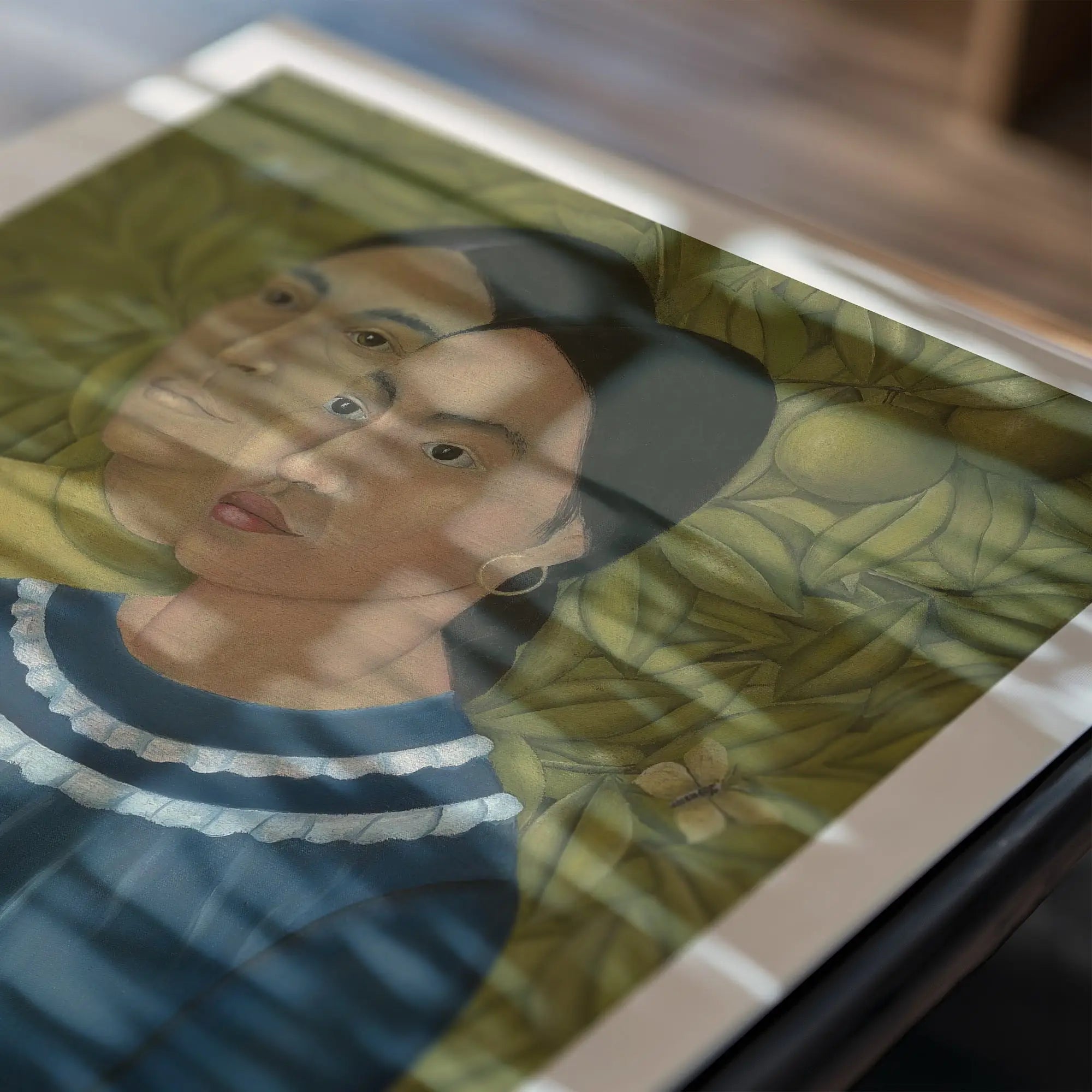 Gerahmde portretfoto van een vrouw voor Frida Kahlo Poster Dos Mujeres