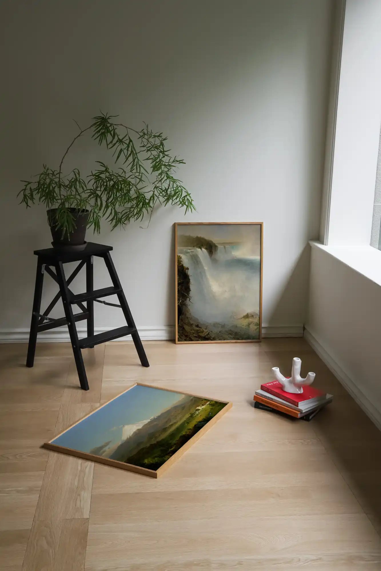 Interieur scène met kunstwerk.