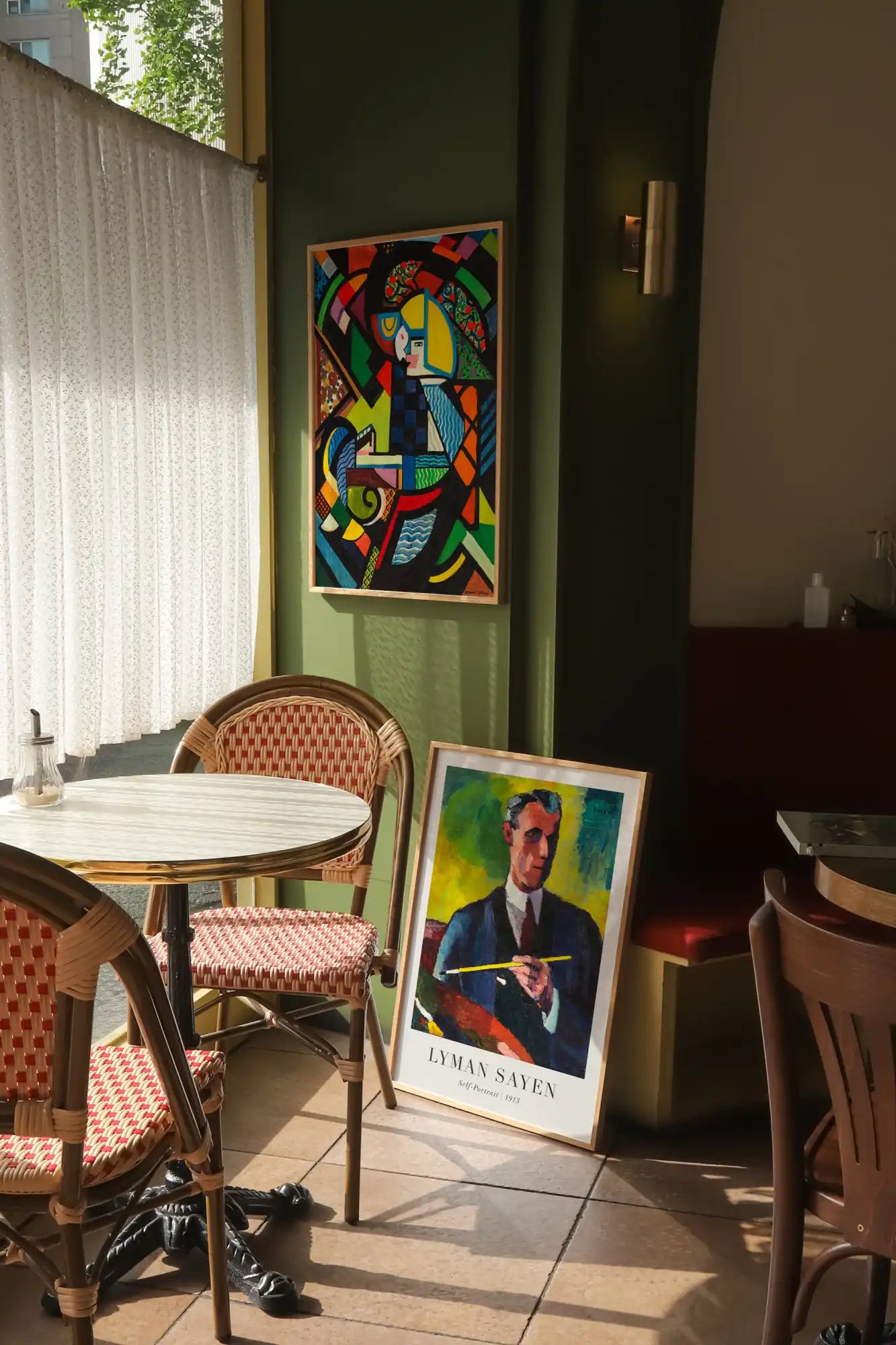 Kunstvolle cafehoek.