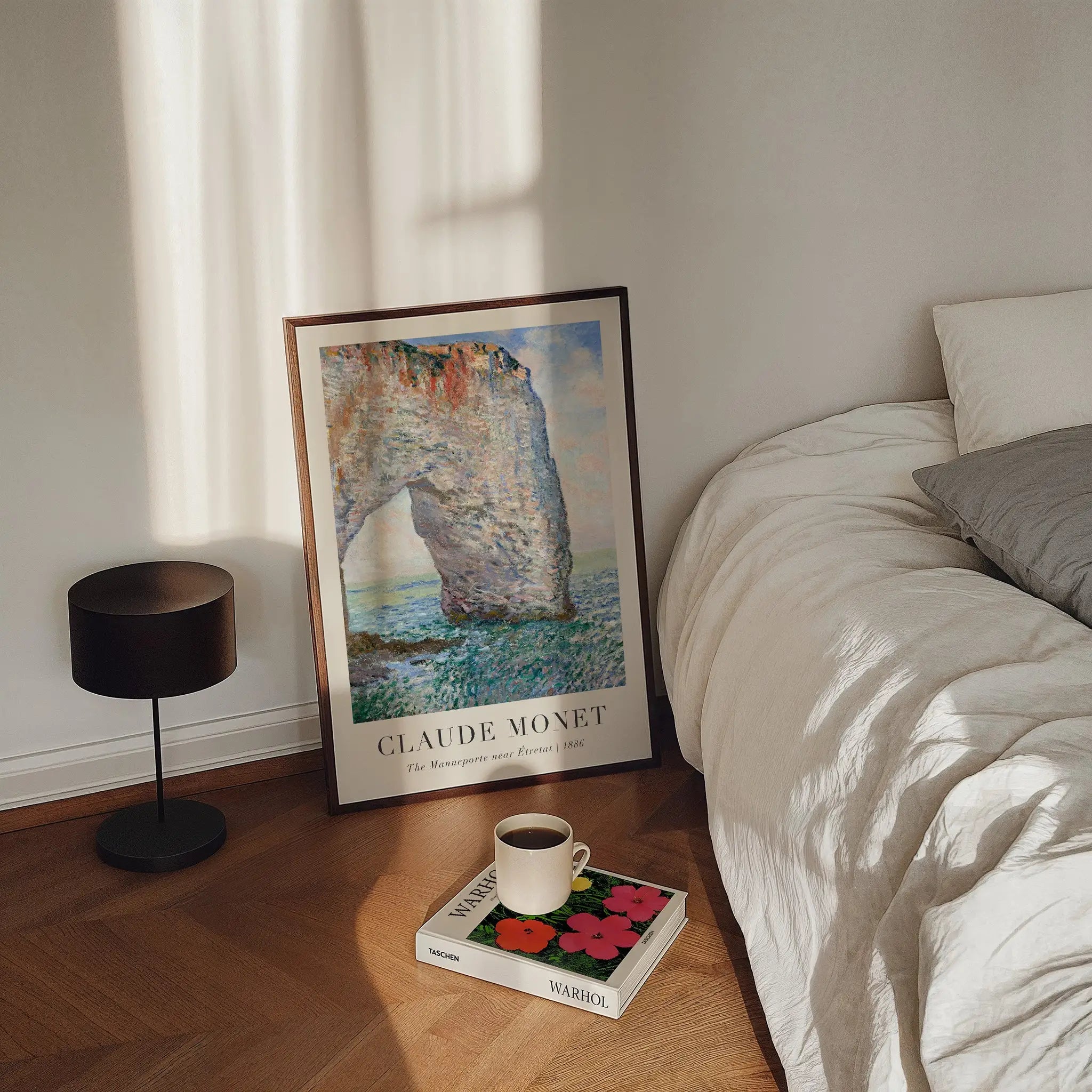 Gekaderd Claude Monet poster van de Manneporte bij Étretat voor interieurdecoratie