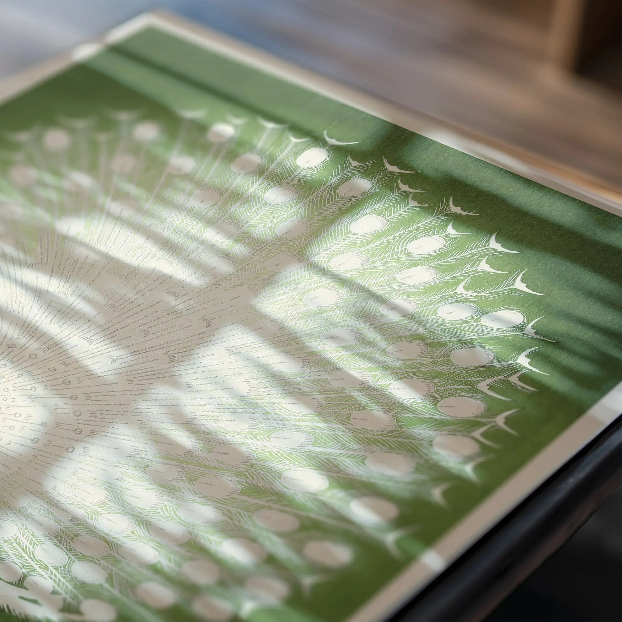 Groene dienblad met pauwenveerdessin voor Ohara Koson Pauw Poster