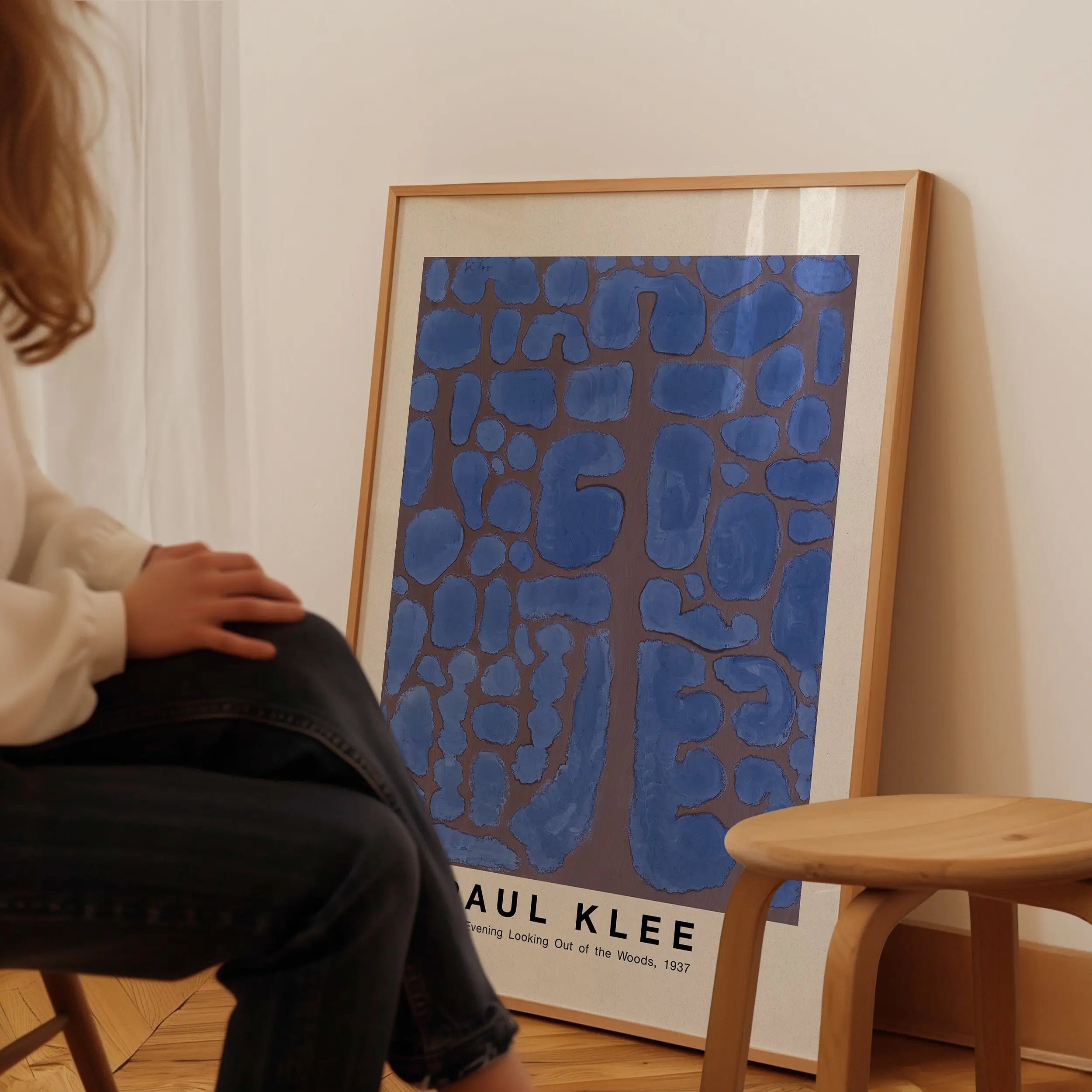 Gelijnd blauw abstract kunstwerk in het Paul Klee Late Evening Poster