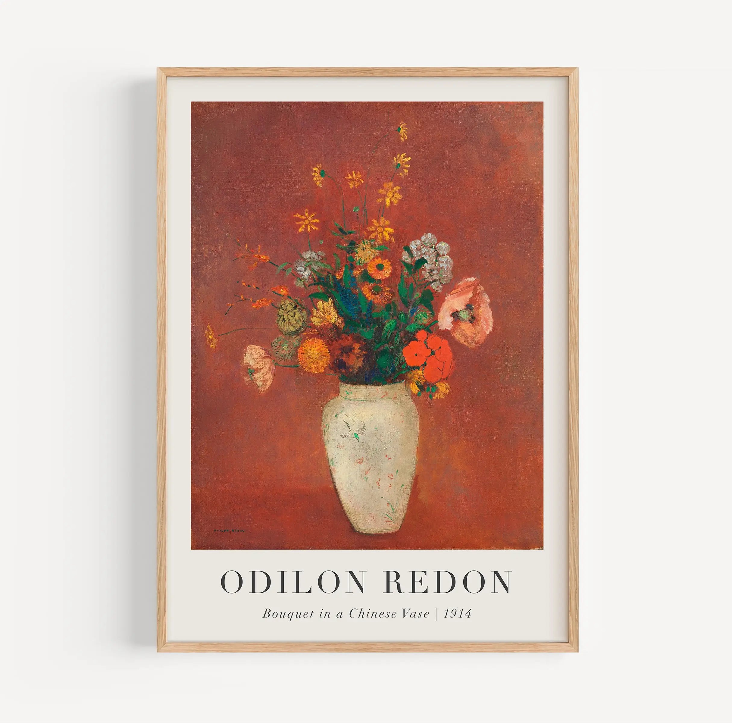 Gezicht op een ingelijst bloemenschilderij in de Redon Bouquet in Chinese Vase Poster