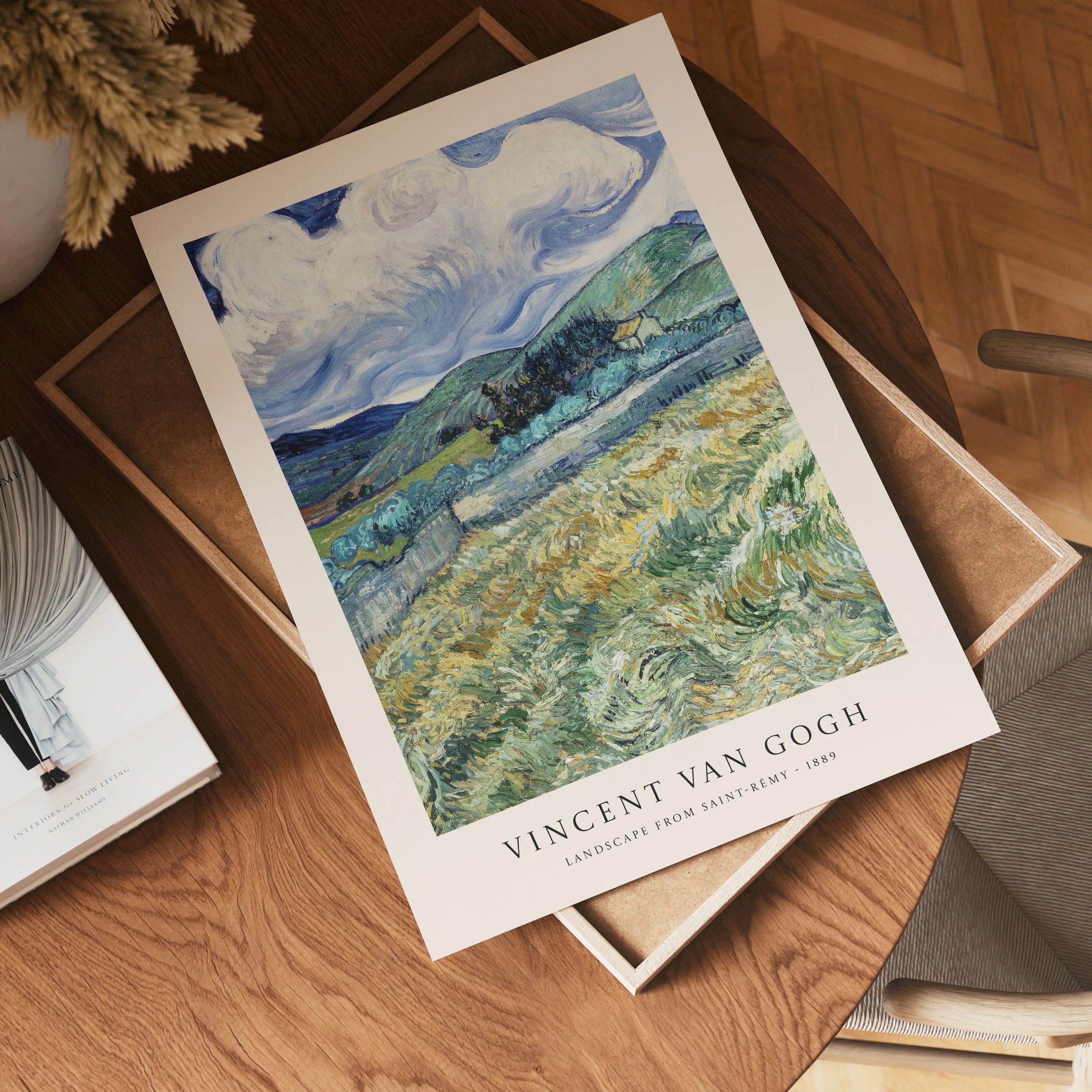 Bestand met ingelijste Van Gogh Landschap van Saint-Rémy poster print