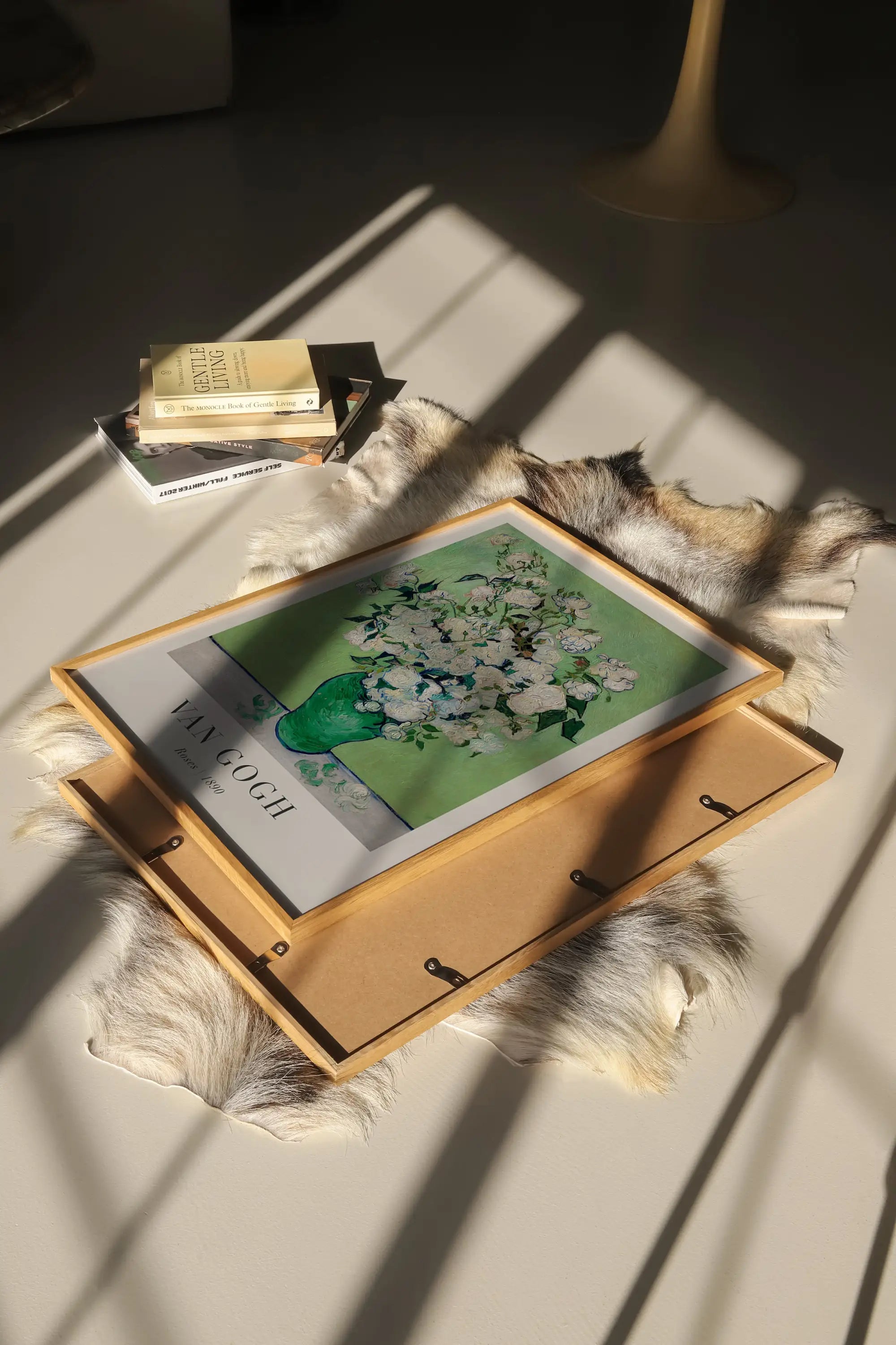 Gepresenteerd bloemstuk kunstprint in lijst voor Van Gogh Rozen Poster