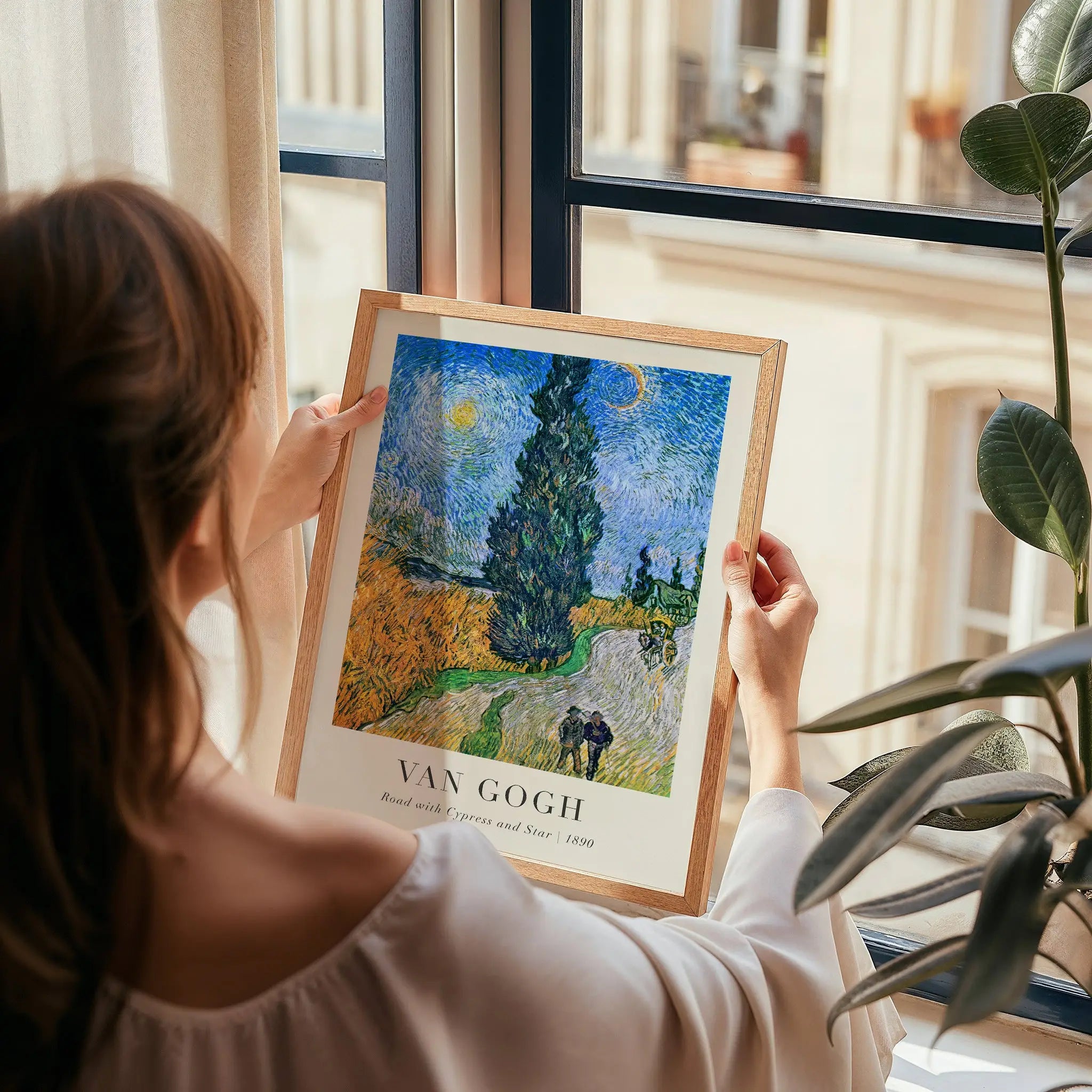 Gezichtsveld van Van Goghs Cipressen en Sterren in een wandlijsting