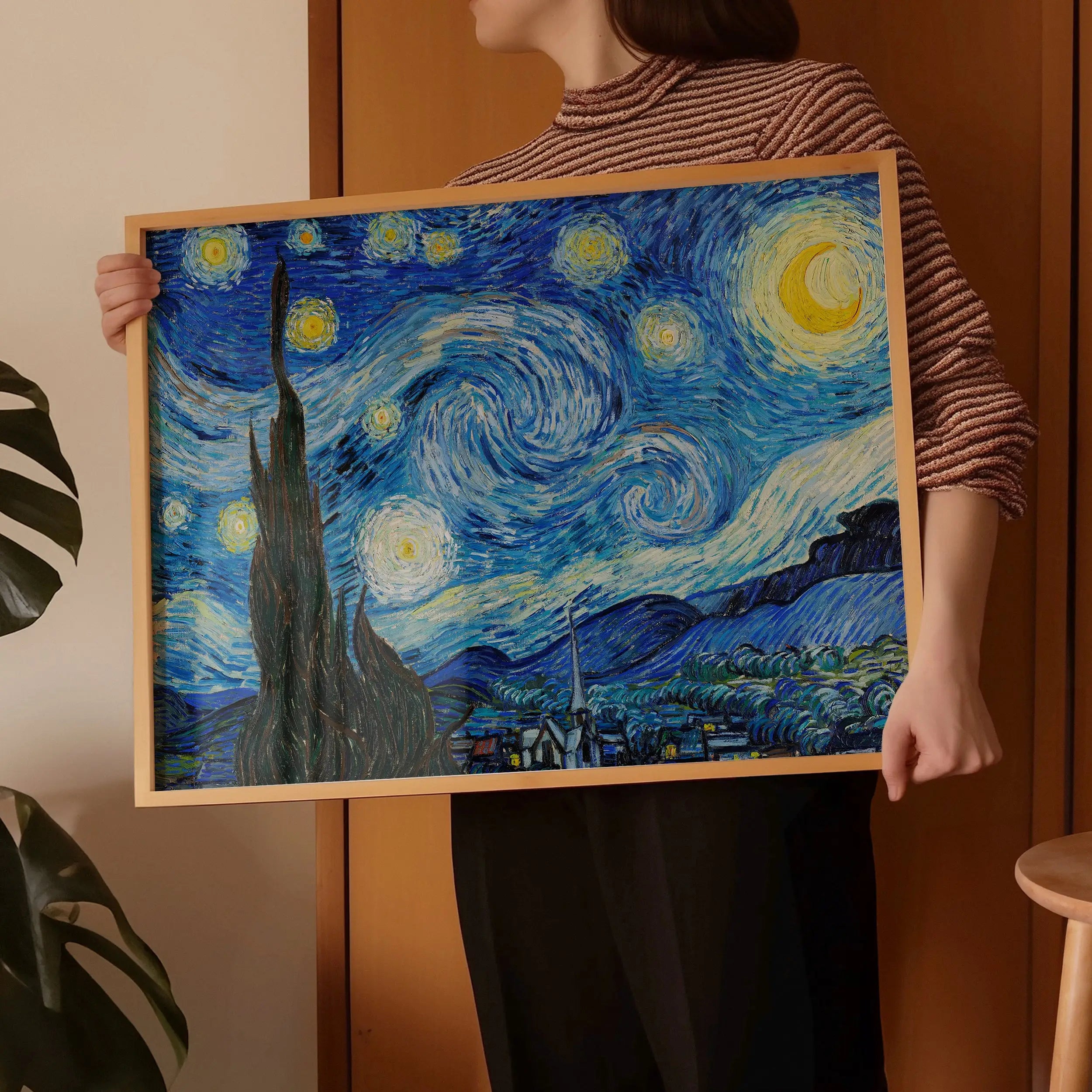 Geprezen Van Gogh Sterrennacht poster in een lijst voor thuisdecoratie