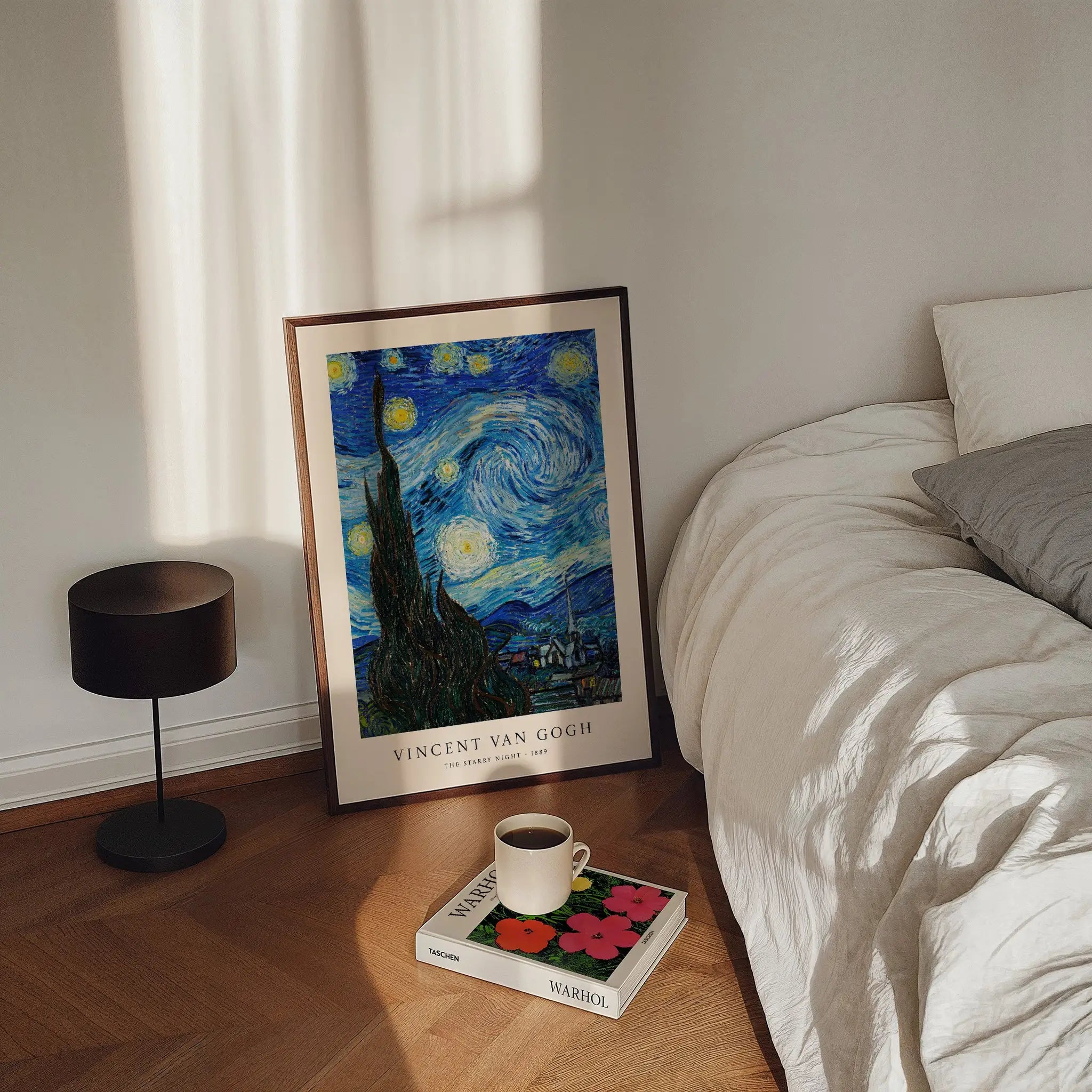 Geframateerde Van Goghs Sterrennacht poster voor muurdecoratie