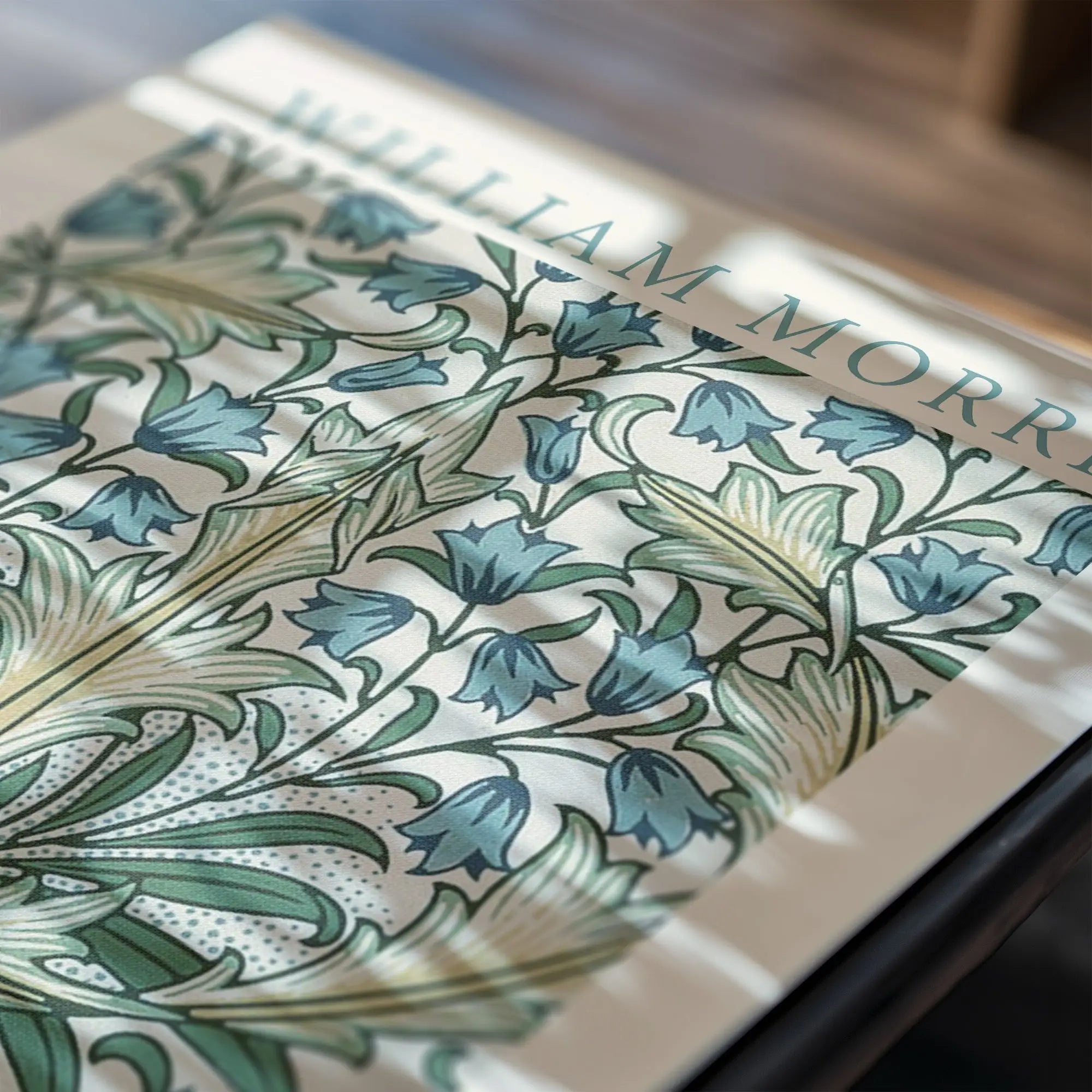 Floral patronen boekomslag voor William Morris Harebell Poster