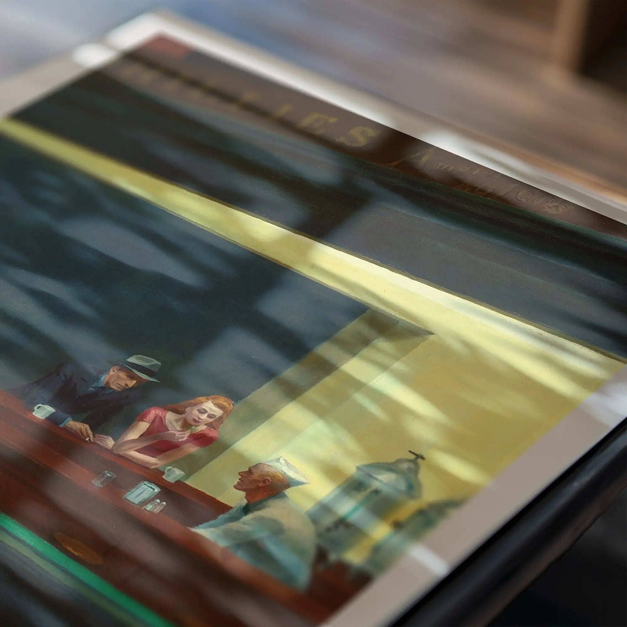 Gevolgde afbeelding van een ingelijste Hopper Nighthawks Poster met het beroemde Nighthawks schilderij
