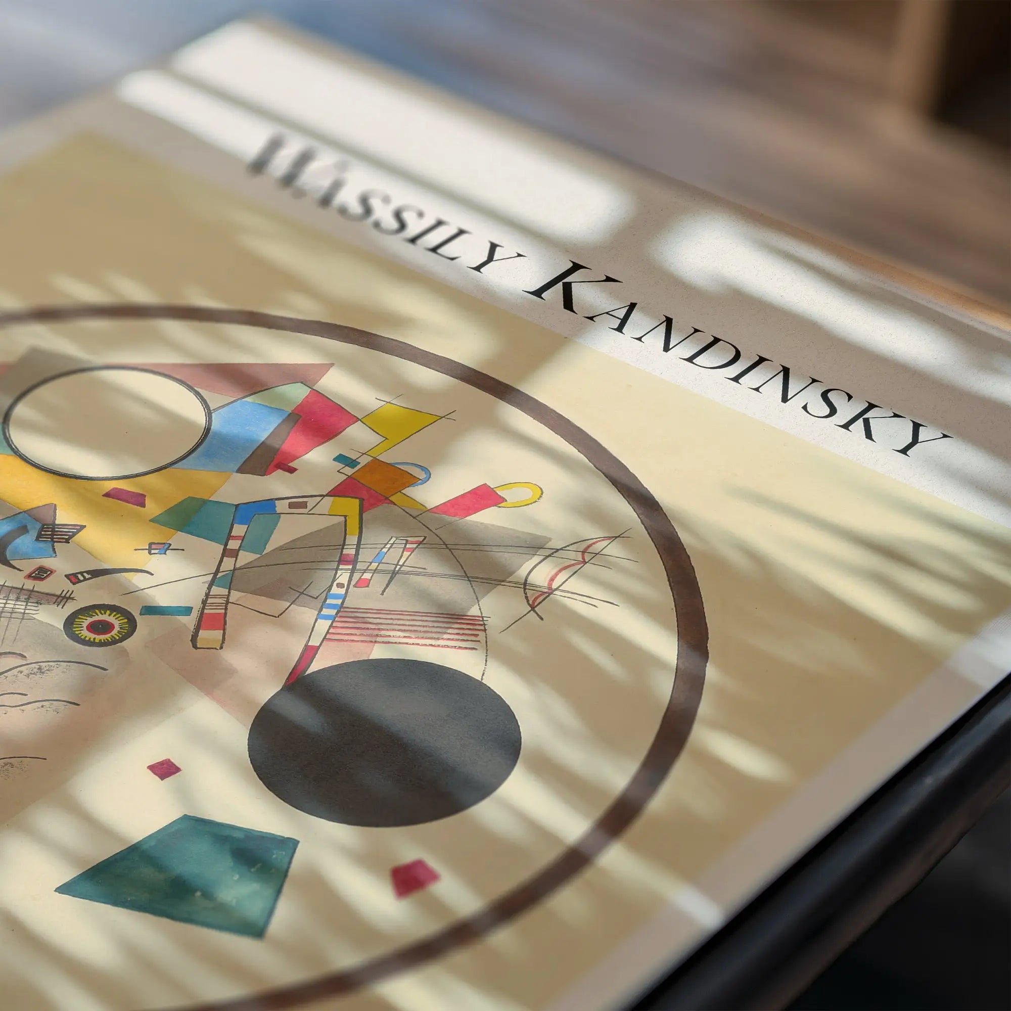Kandinsky Light Circle Poster met kunstboek over Wassily Kandinsky’s werk