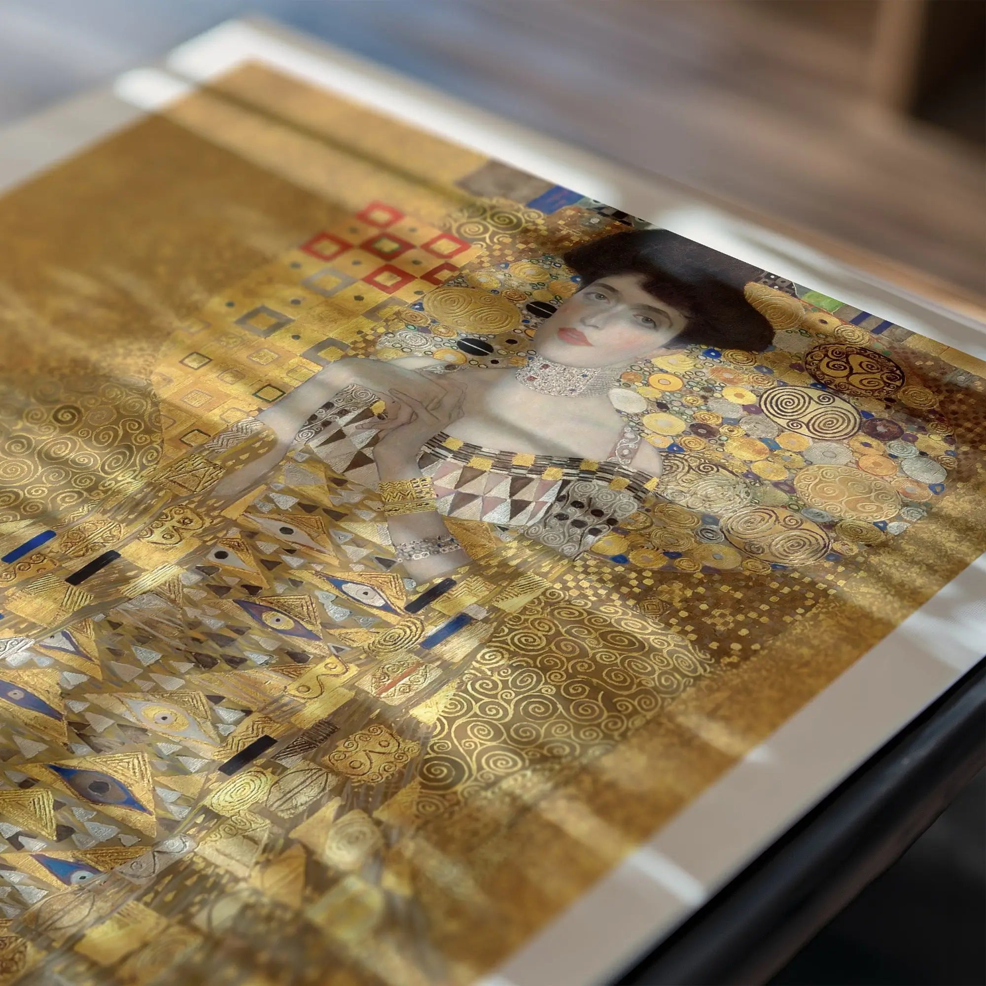 Gustav Klimt’s Adele Bloch-Bauer I schildering op een Klimt Poster Portret van Adele BlochBauer I
