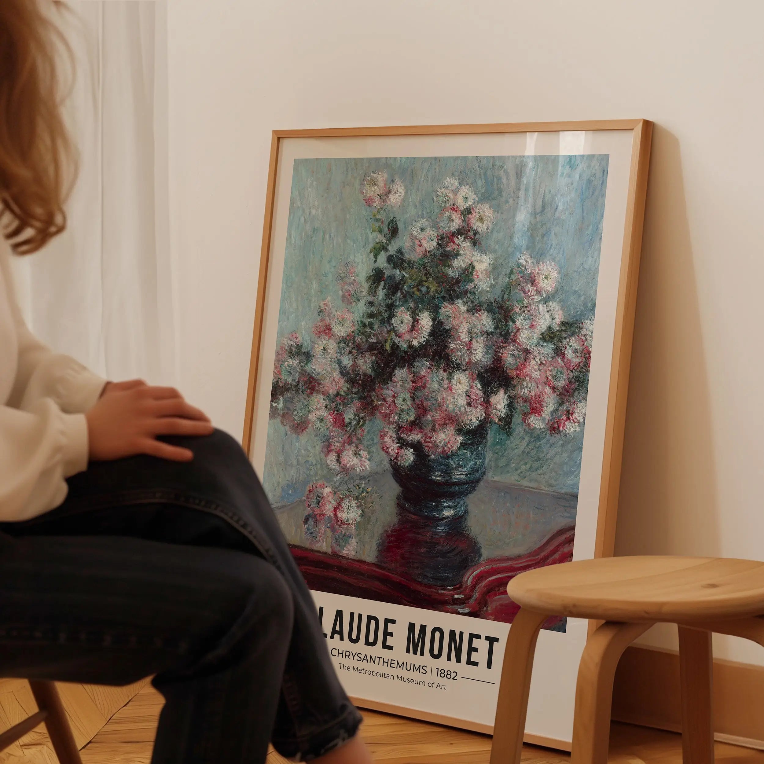 Geframereerde bloemen schildering op de Monet Chrysanten Poster decoratief kunstwerk