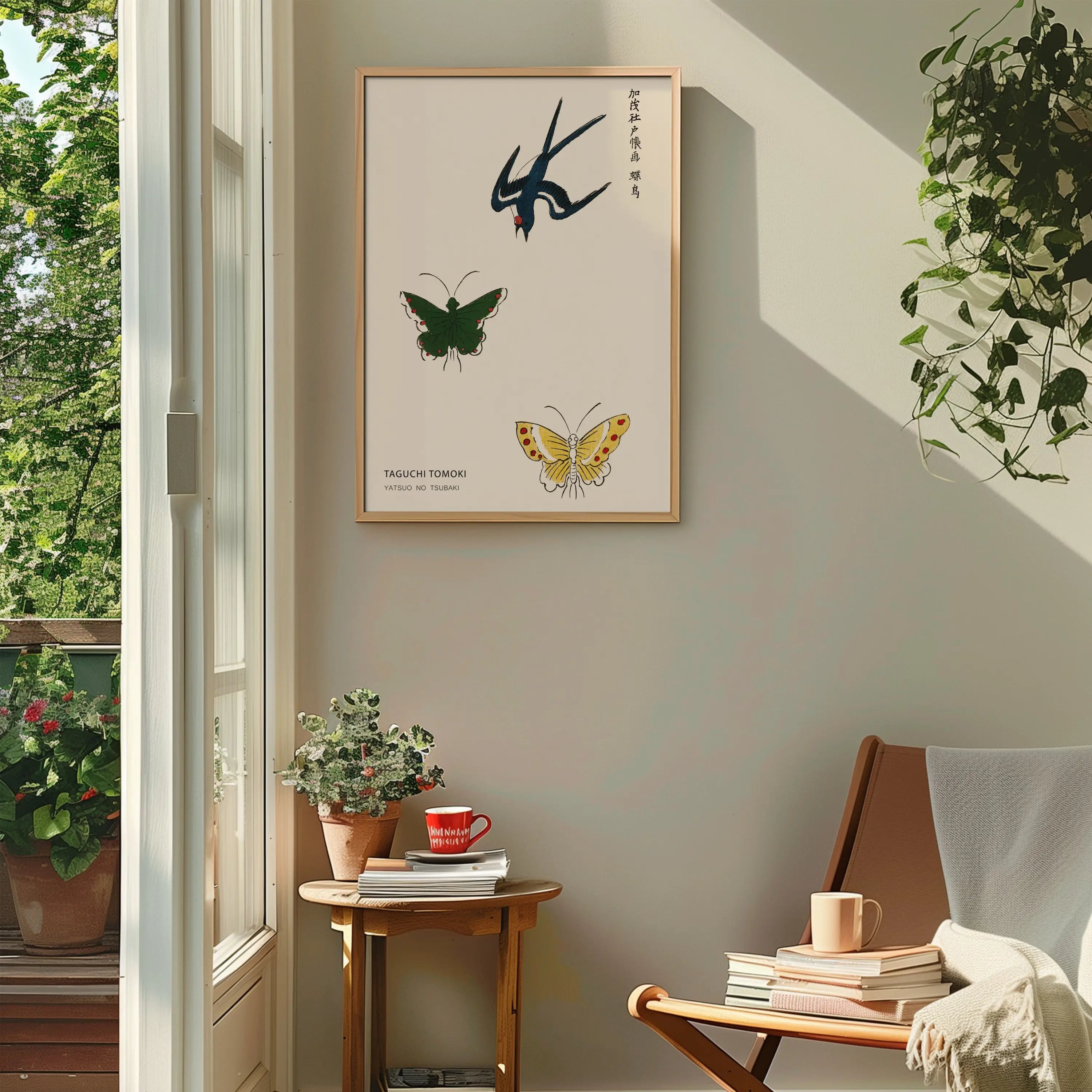 Gepresenteerde TAGUCHI TOMOKI Zwaluw en Vlinders Poster met ingelijste vlinder en vogelprint