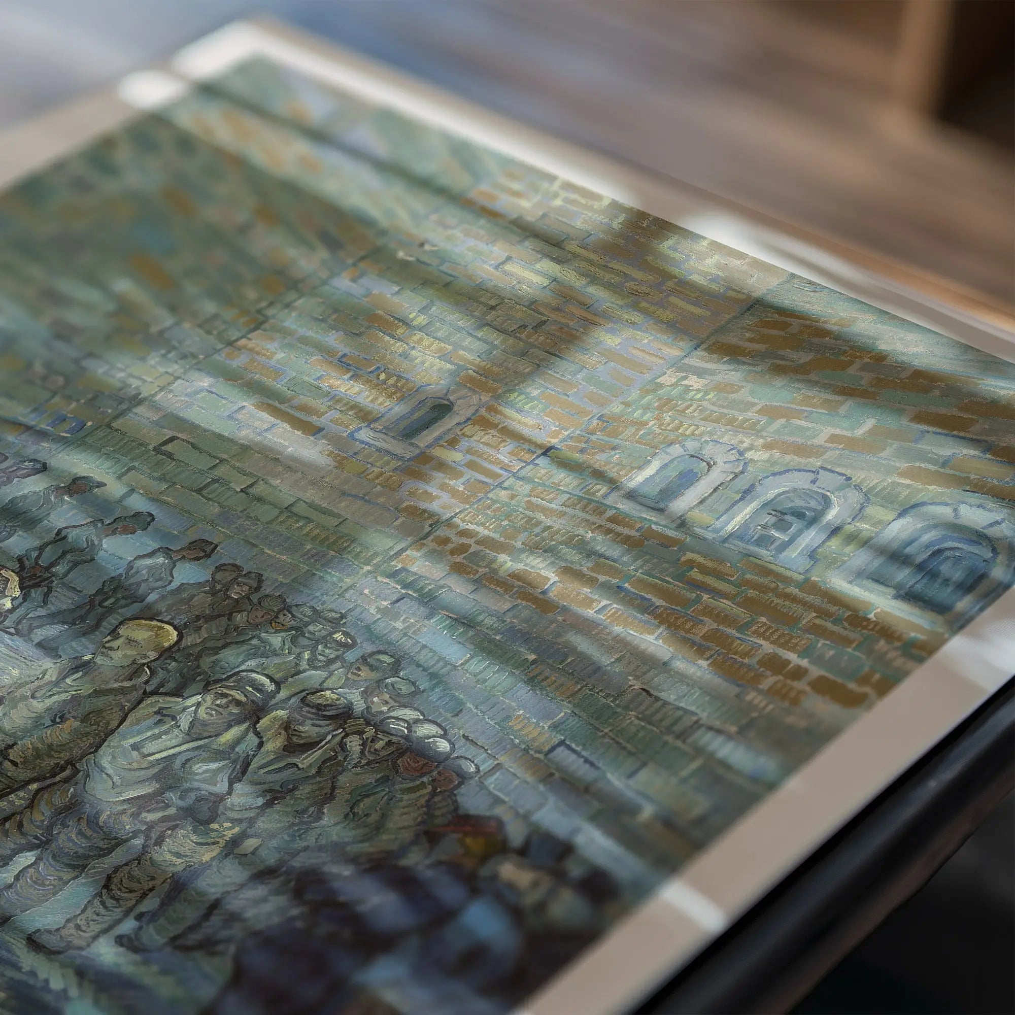 Impressieve impressionistische schildering van een menigte voor een bakstenen gebouw
